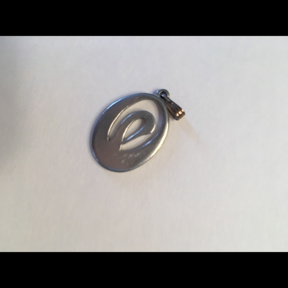 Lovell Design pewter pendant-swan - Picture 3 of 3